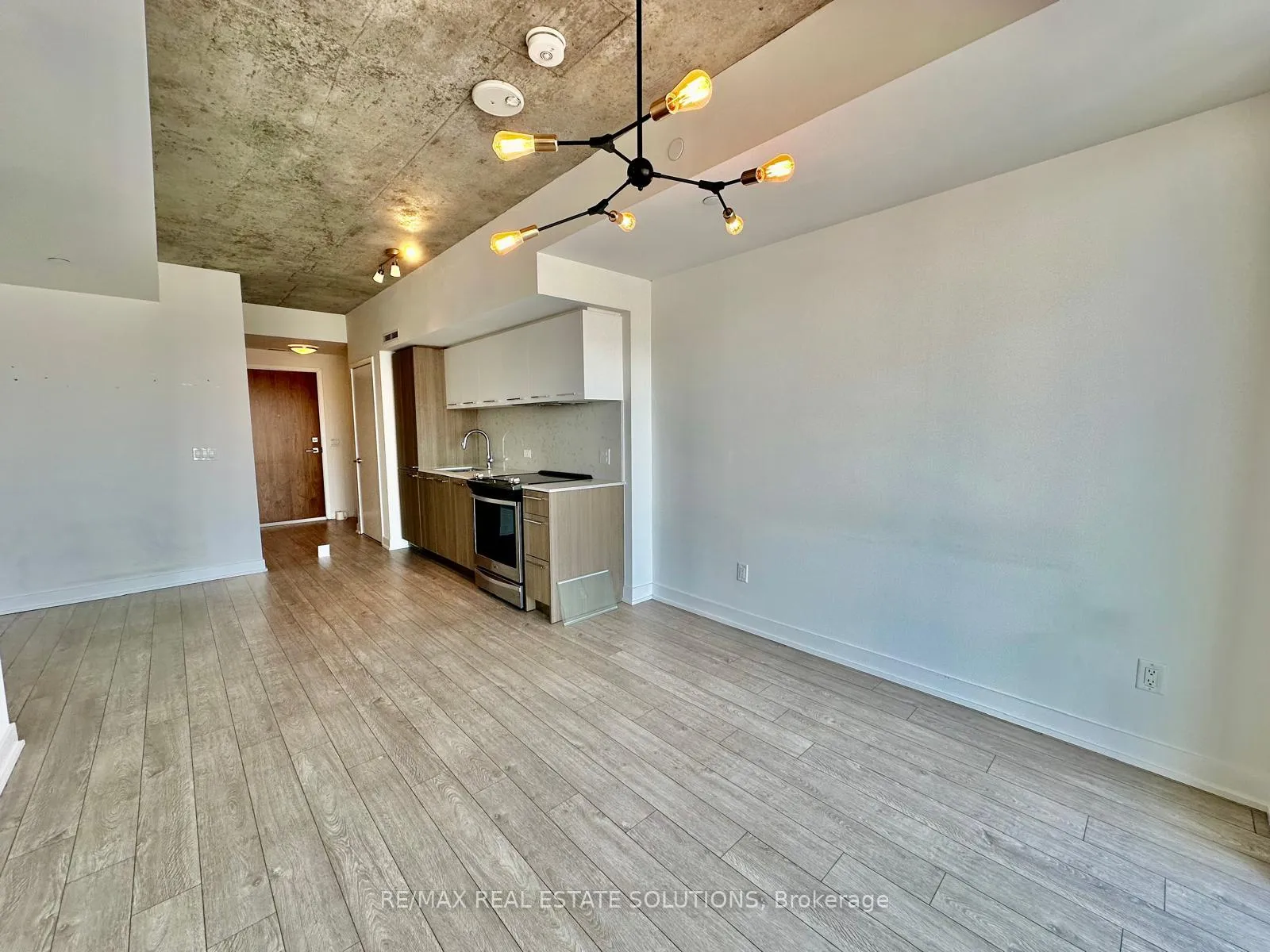 Photo 5 of Unit 1703, 15 Baseball Place, Toronto, South Riverdale — HOMEH