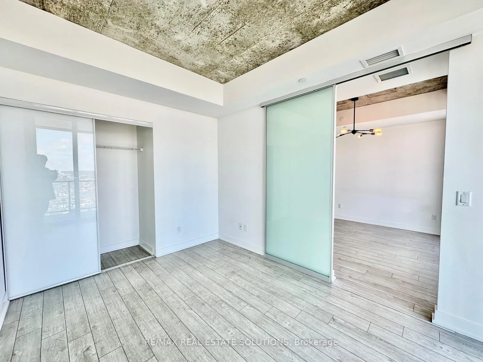 Photo 10 of Unit 1703, 15 Baseball Place, Toronto, South Riverdale — HOMEH