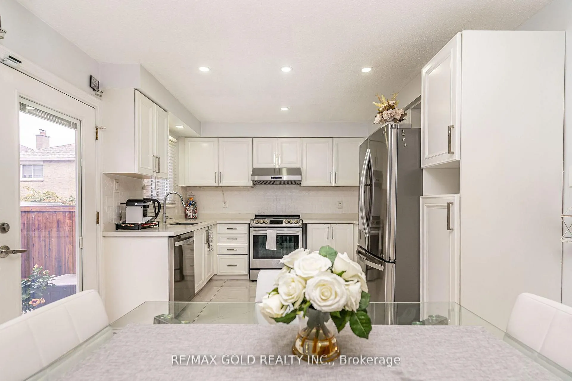 Photo 14 of 29 Nickel Crescent, Brampton, Westgate — HOMEH