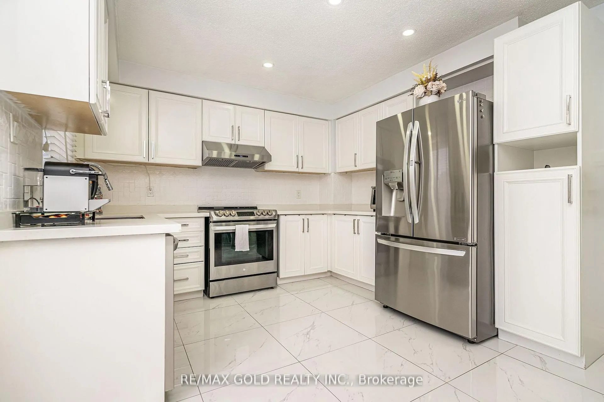 Photo 15 of 29 Nickel Crescent, Brampton, Westgate — HOMEH