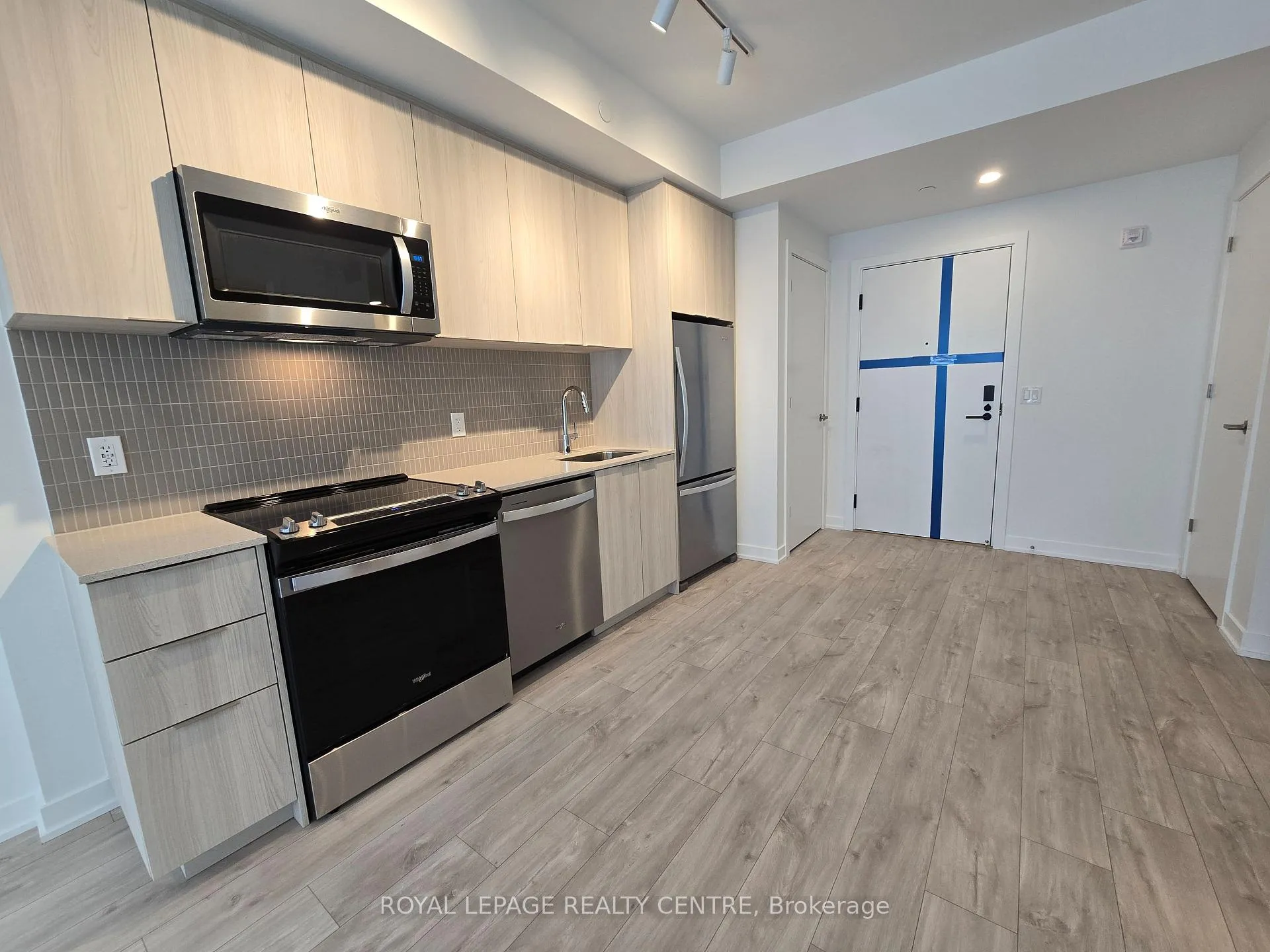 Photo 2 of Unit 407, 750 Whitlock Avenue, Milton, Cobban — HOMEH