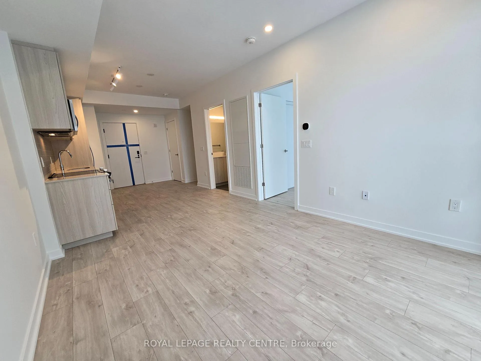 Photo 6 of Unit 407, 750 Whitlock Avenue, Milton, Cobban — HOMEH