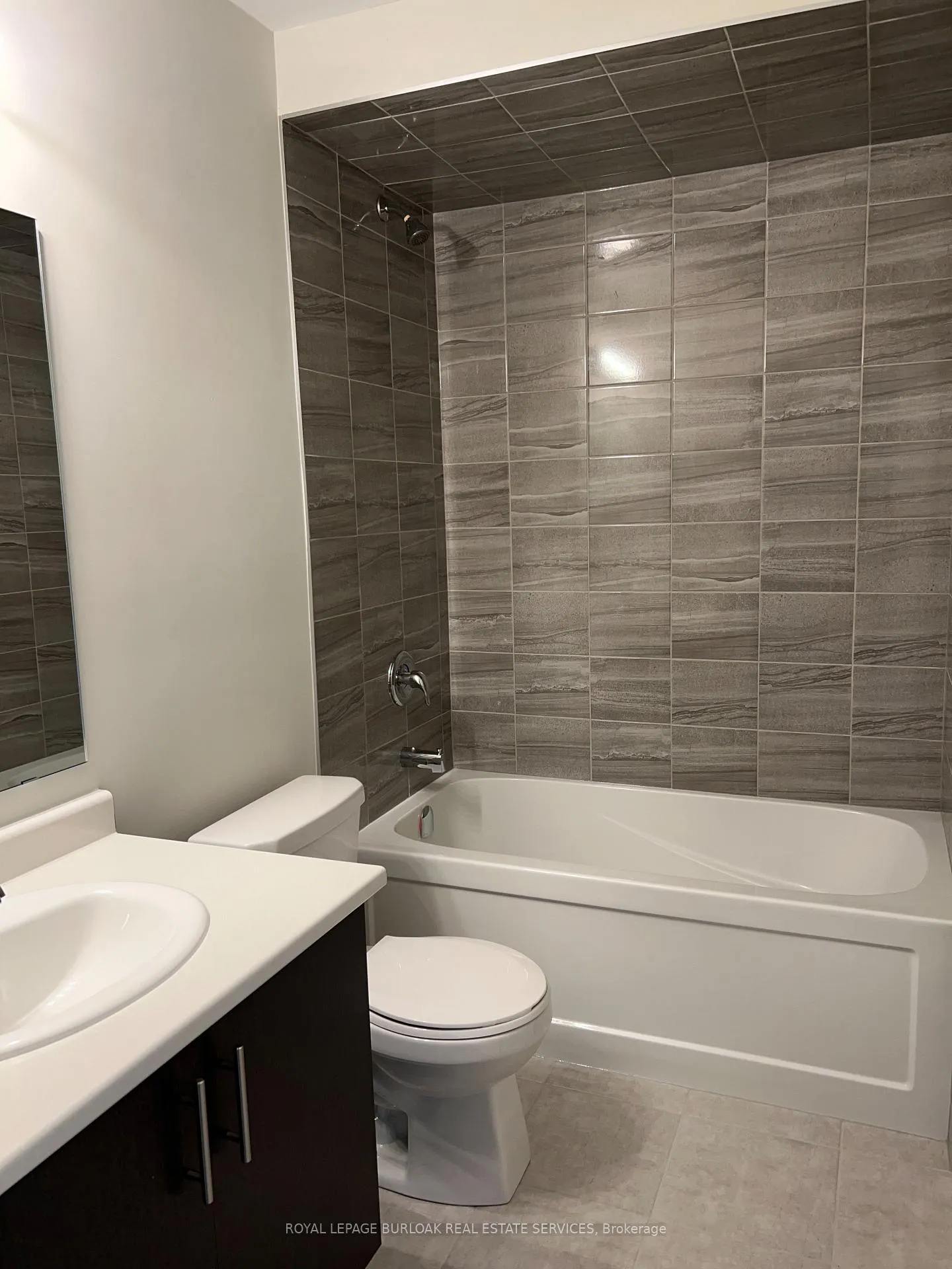 Photo 6 of Unit 36, 40 Zinfandel Drive, Hamilton, Winona — HOMEH