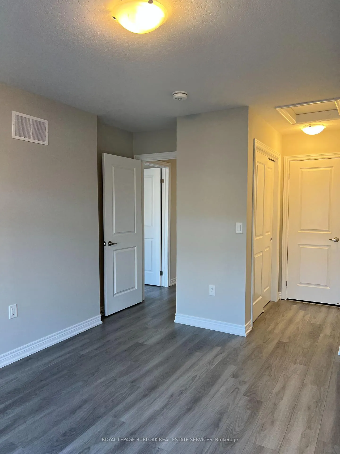 Photo 11 of Unit 36, 40 Zinfandel Drive, Hamilton, Winona — HOMEH