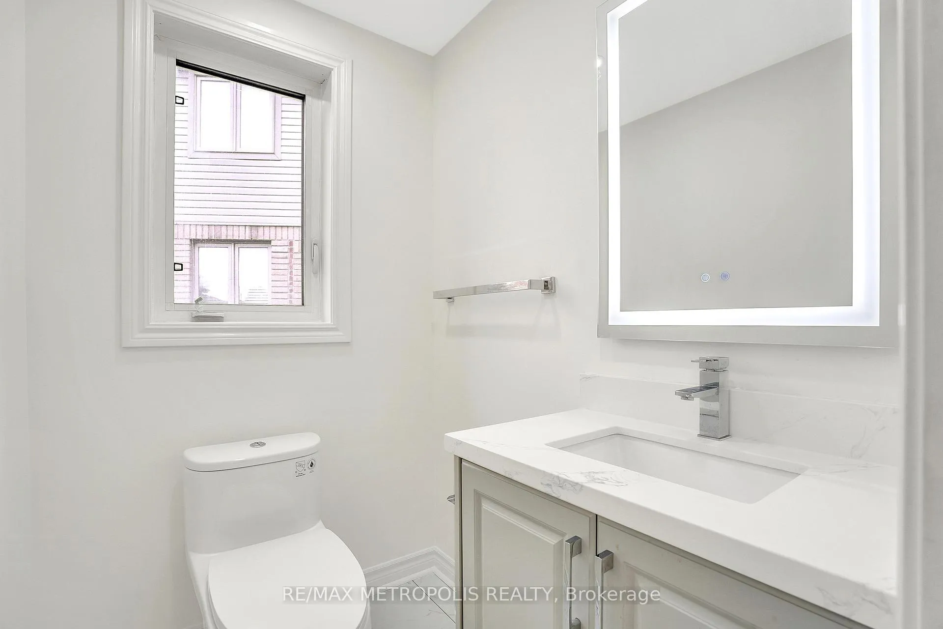Photo 9 of 43 Horton Street, Ajax, Central East — HOMEH