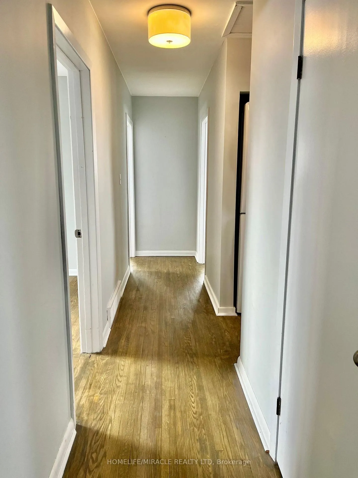 Photo 9 of 312 Grantham Avenue, St. Catharines, Carlton/Bunting — HOMEH