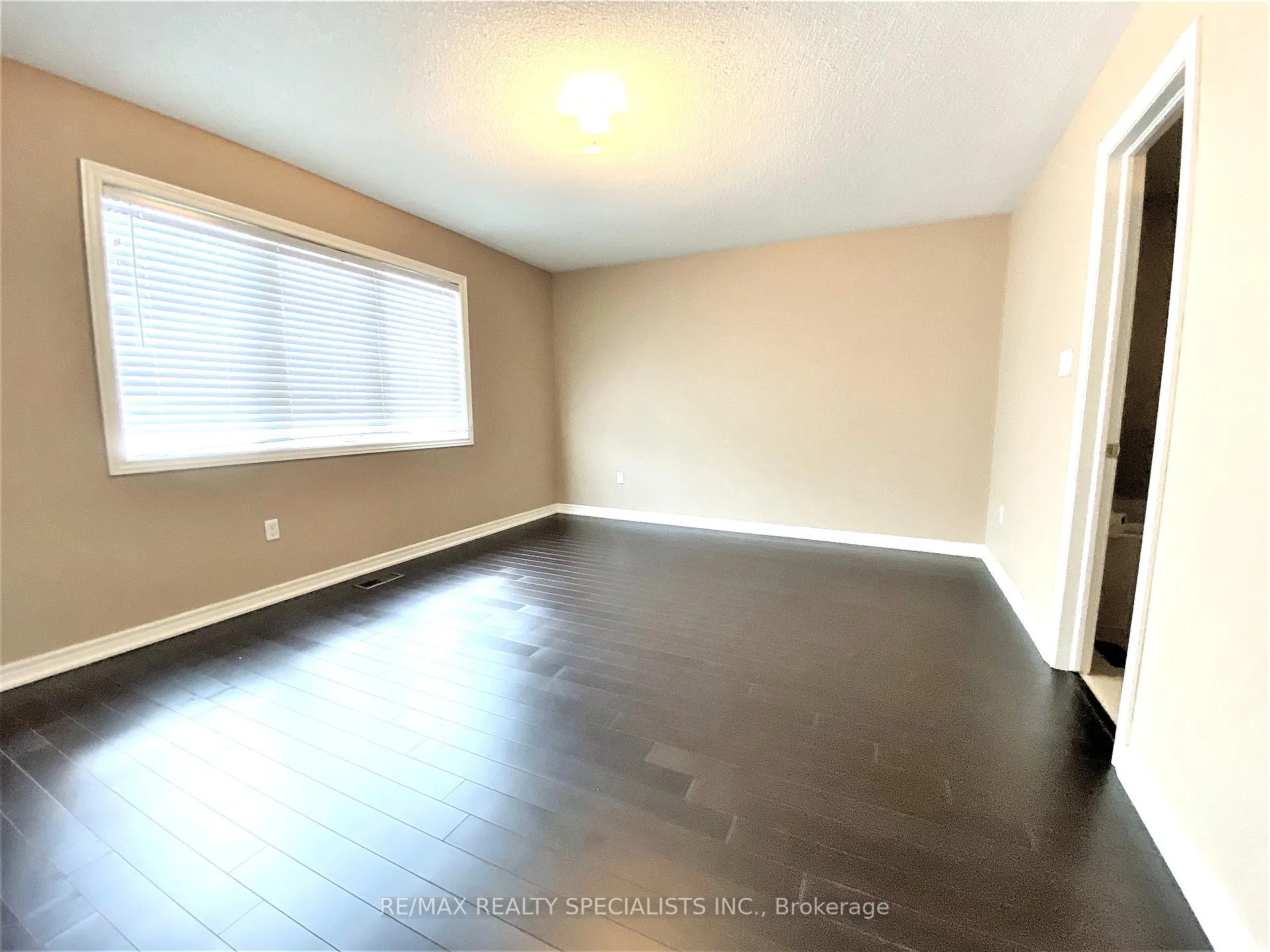 Photo 14 of Unit Upper Level, 4 Freedom Oaks Trail, Brampton, Bram East — HOMEH