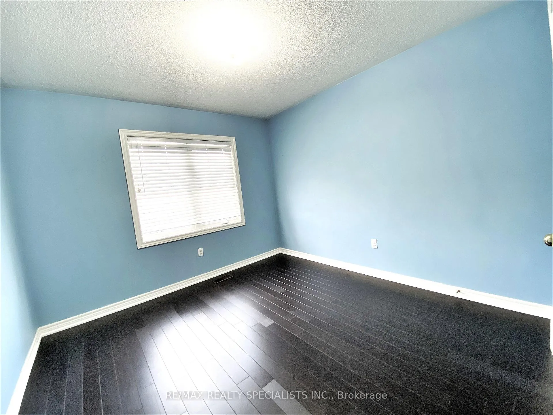 Photo 18 of Unit Upper Level, 4 Freedom Oaks Trail, Brampton, Bram East — HOMEH