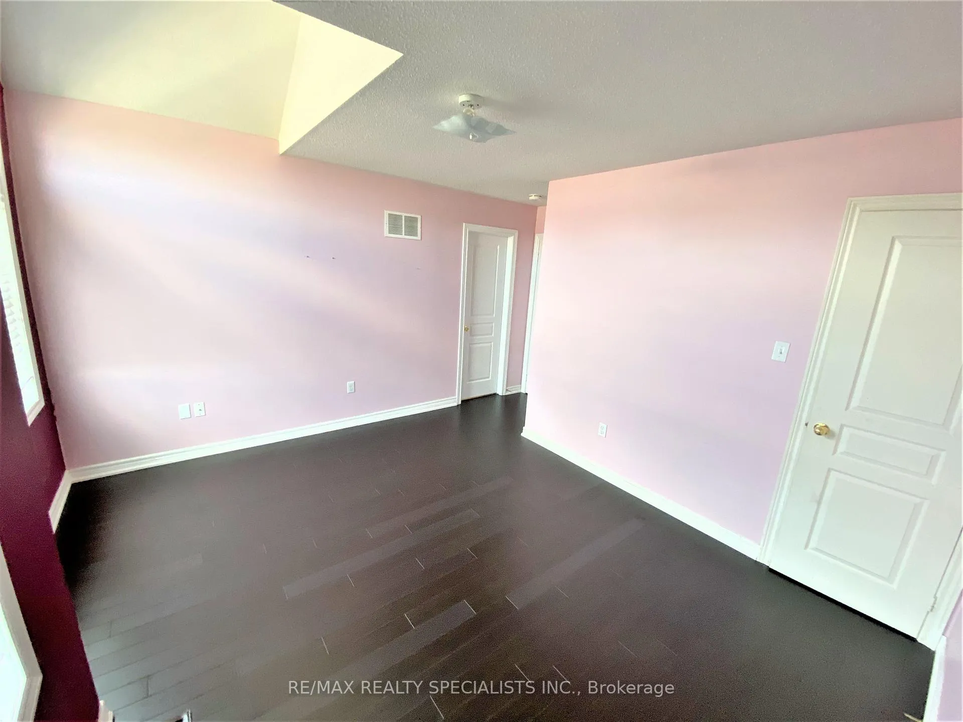 Photo 20 of Unit Upper Level, 4 Freedom Oaks Trail, Brampton, Bram East — HOMEH