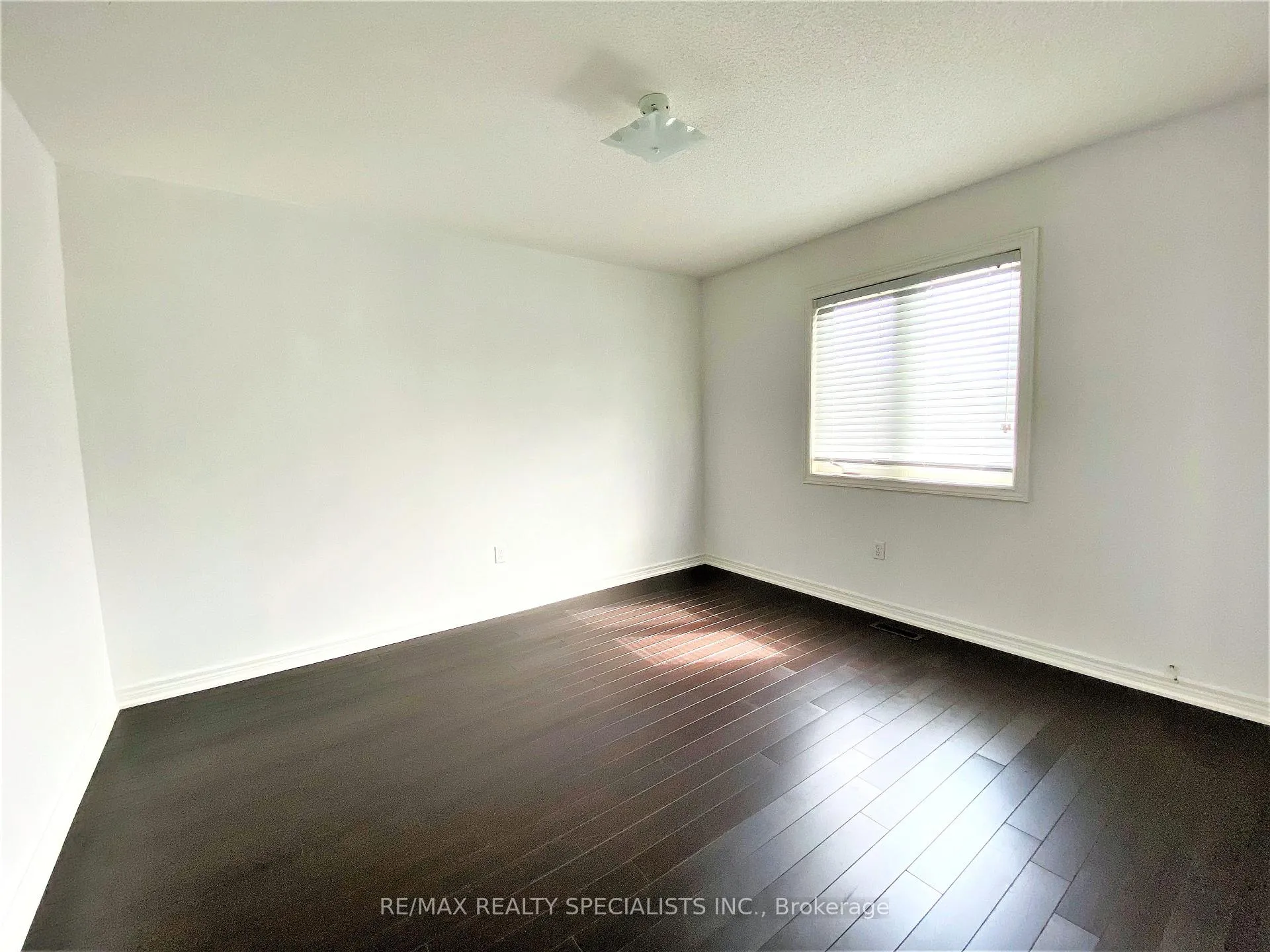 Photo 21 of Unit Upper Level, 4 Freedom Oaks Trail, Brampton, Bram East — HOMEH