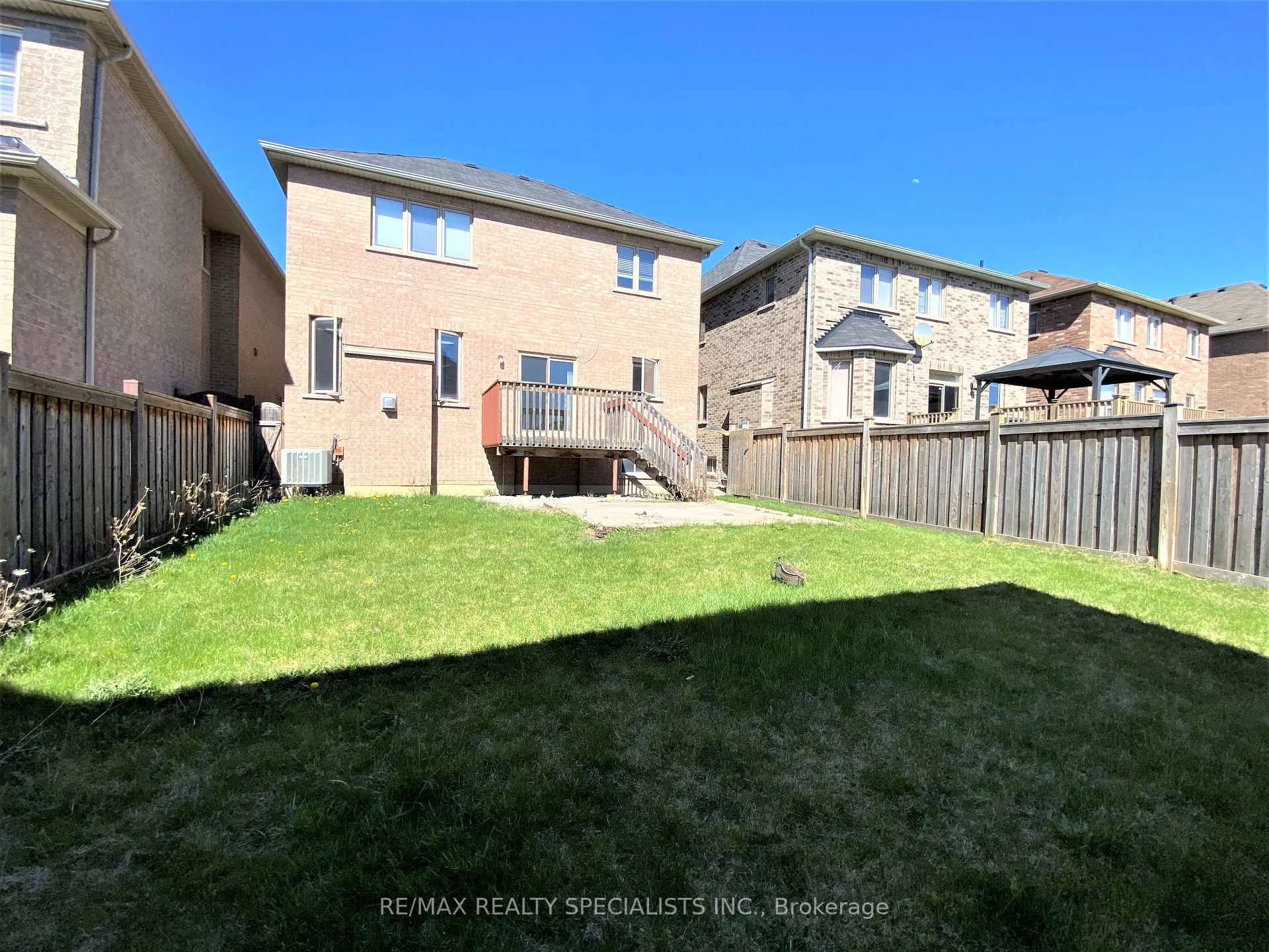 Photo 24 of Unit Upper Level, 4 Freedom Oaks Trail, Brampton, Bram East — HOMEH