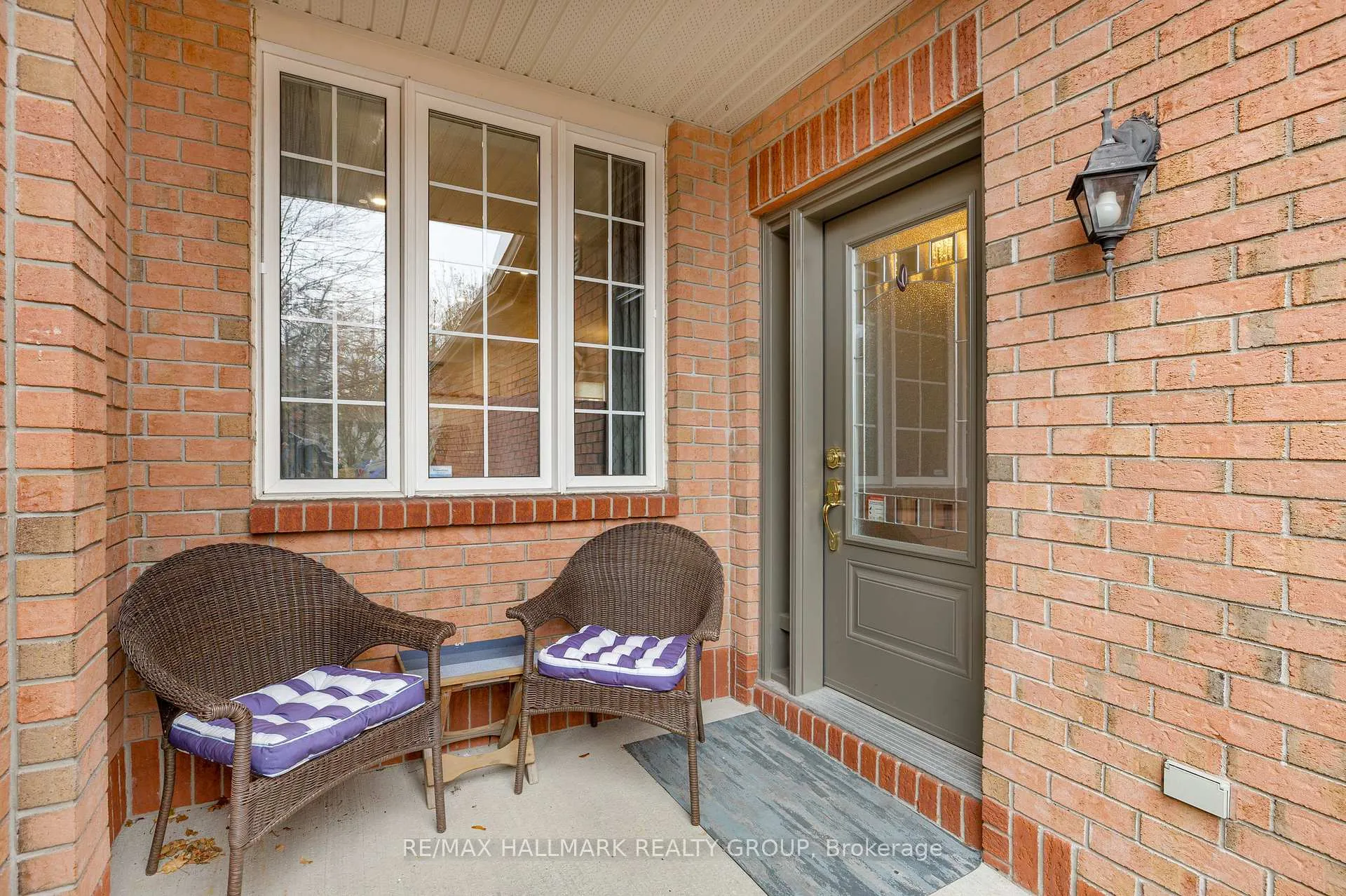 Photo 3 of 142 Inverkip Avenue, Ottawa, Hunt Club Park/Greenboro — HOMEH