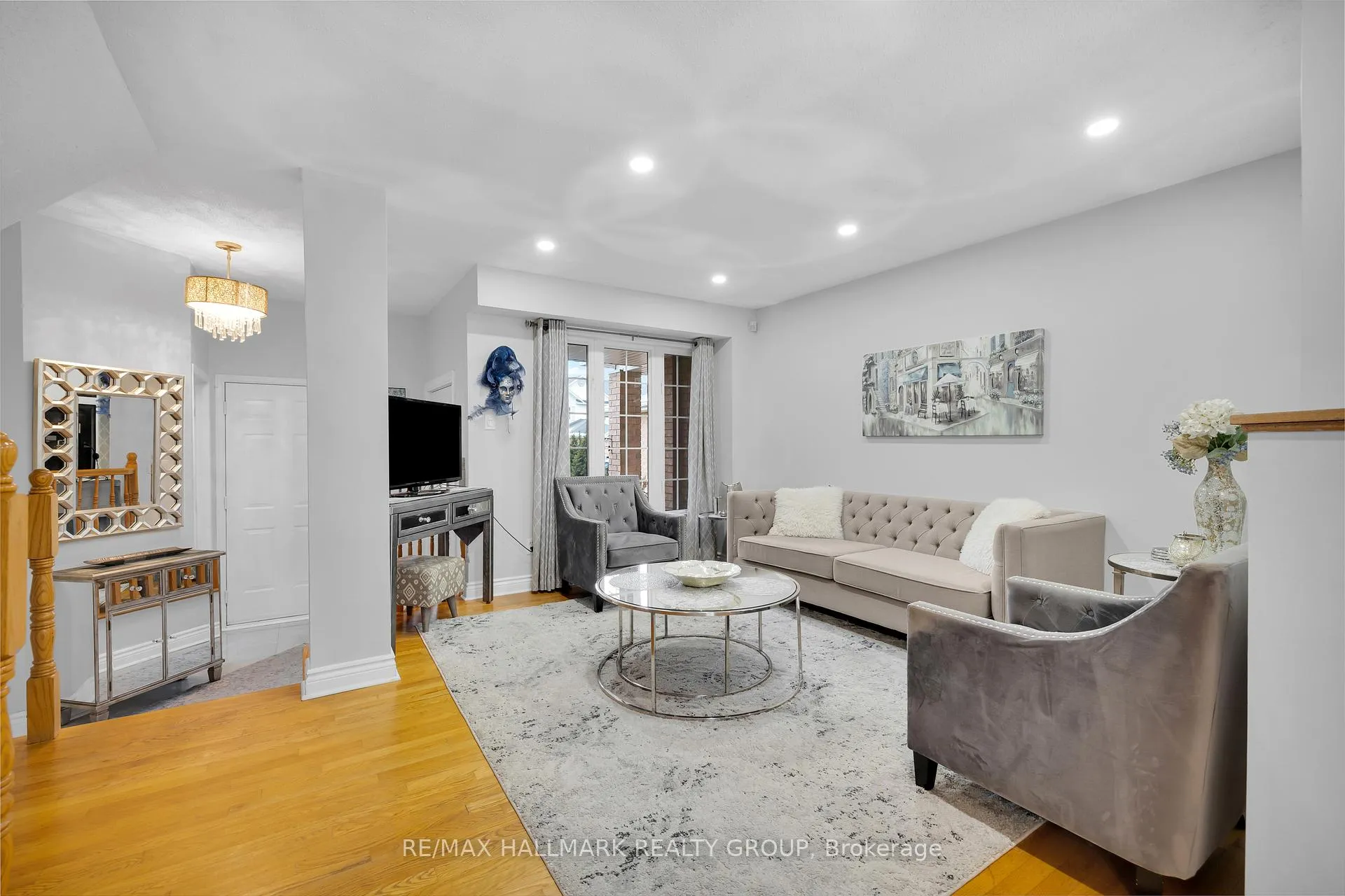Photo 8 of 142 Inverkip Avenue, Ottawa, Hunt Club Park/Greenboro — HOMEH