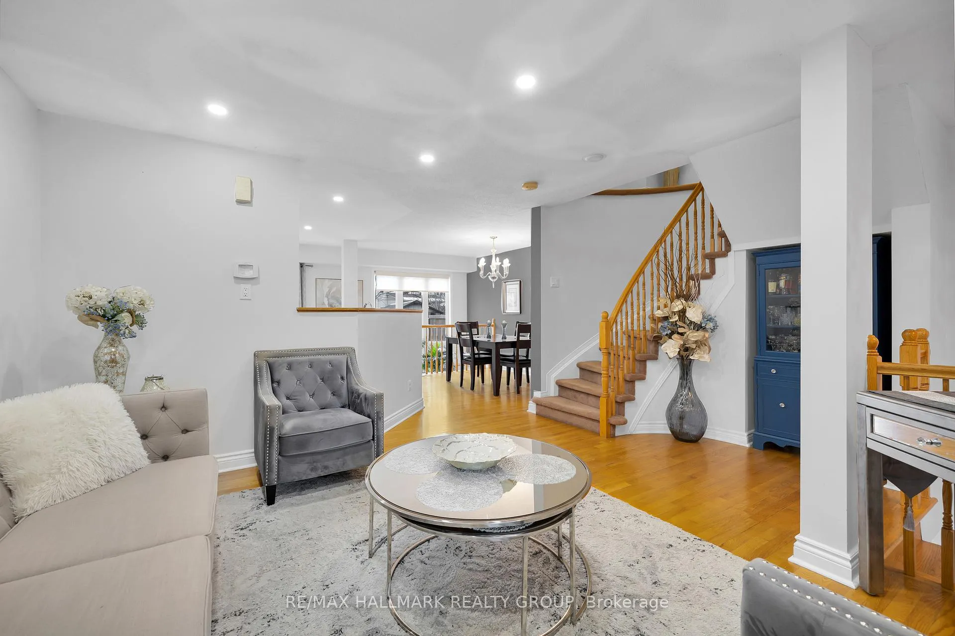 Photo 12 of 142 Inverkip Avenue, Ottawa, Hunt Club Park/Greenboro — HOMEH