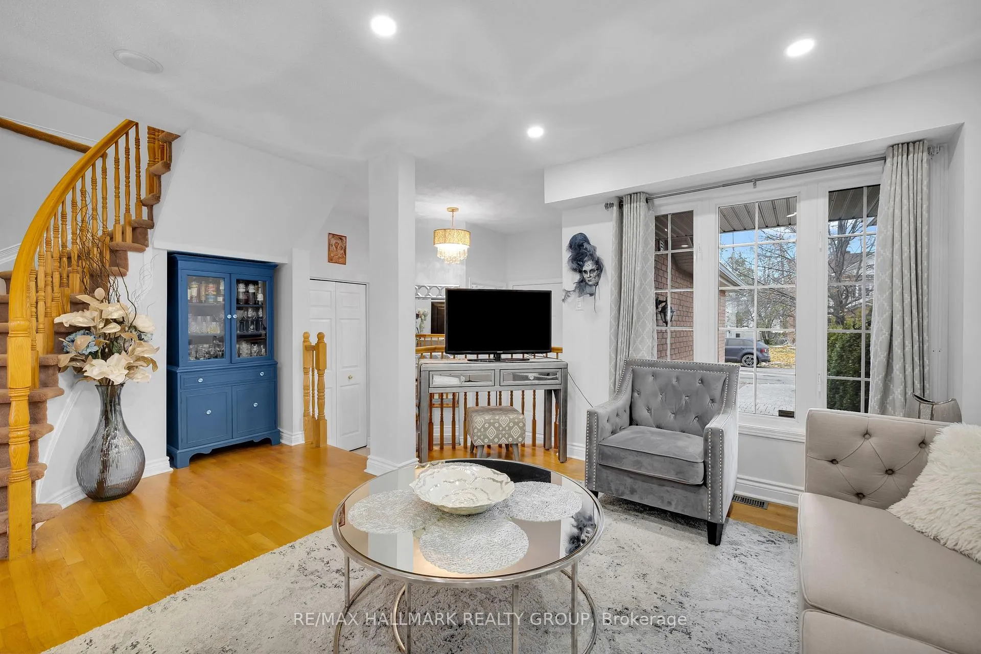 Photo 13 of 142 Inverkip Avenue, Ottawa, Hunt Club Park/Greenboro — HOMEH