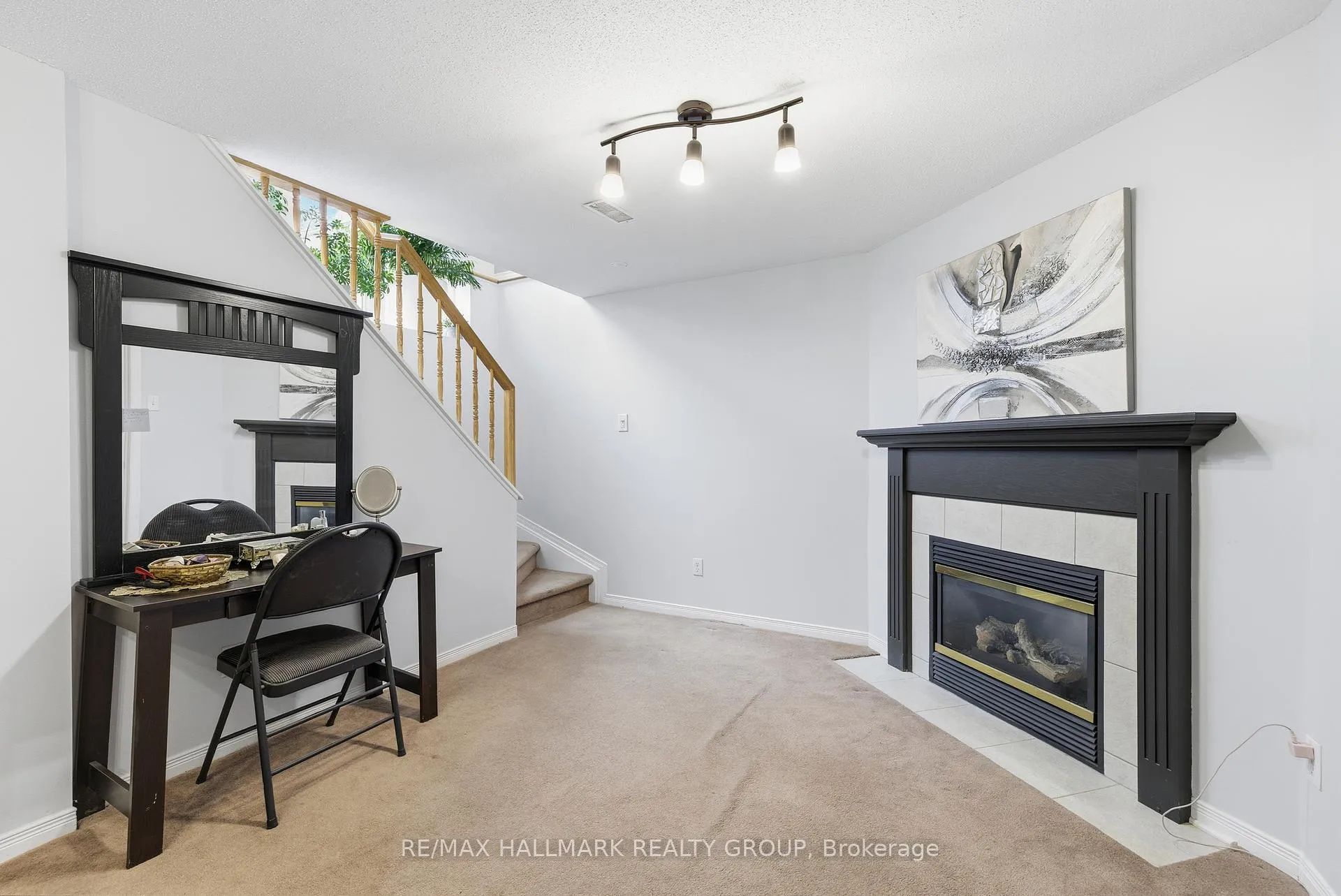 Photo 41 of 142 Inverkip Avenue, Ottawa, Hunt Club Park/Greenboro — HOMEH
