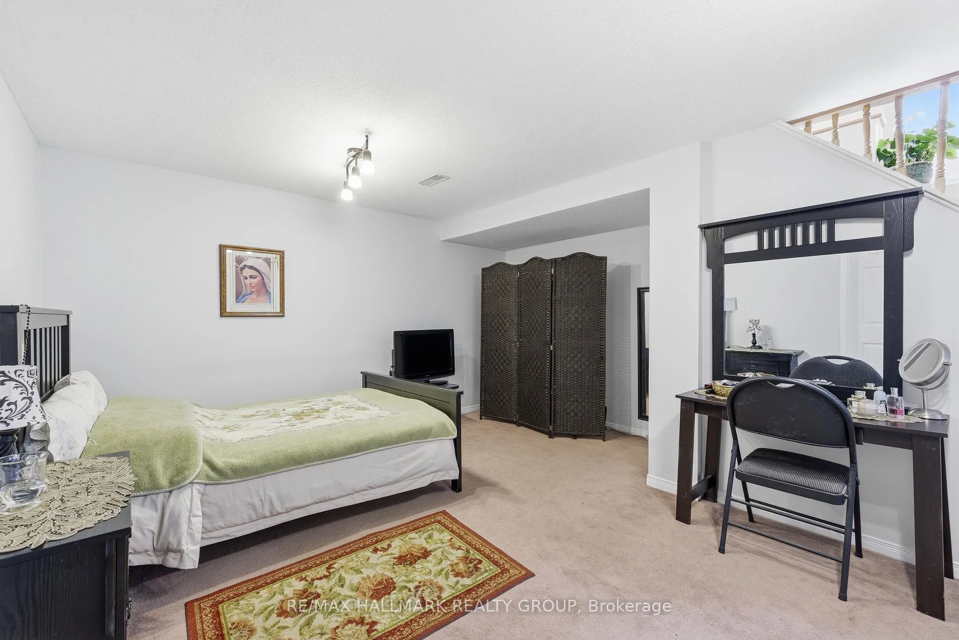 Photo 44 of 142 Inverkip Avenue, Ottawa, Hunt Club Park/Greenboro — HOMEH