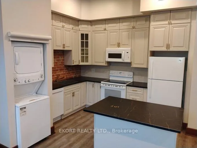 Photo 4 of Unit 1, 251 Front Street, Belleville, Belleville Ward — HOMEH