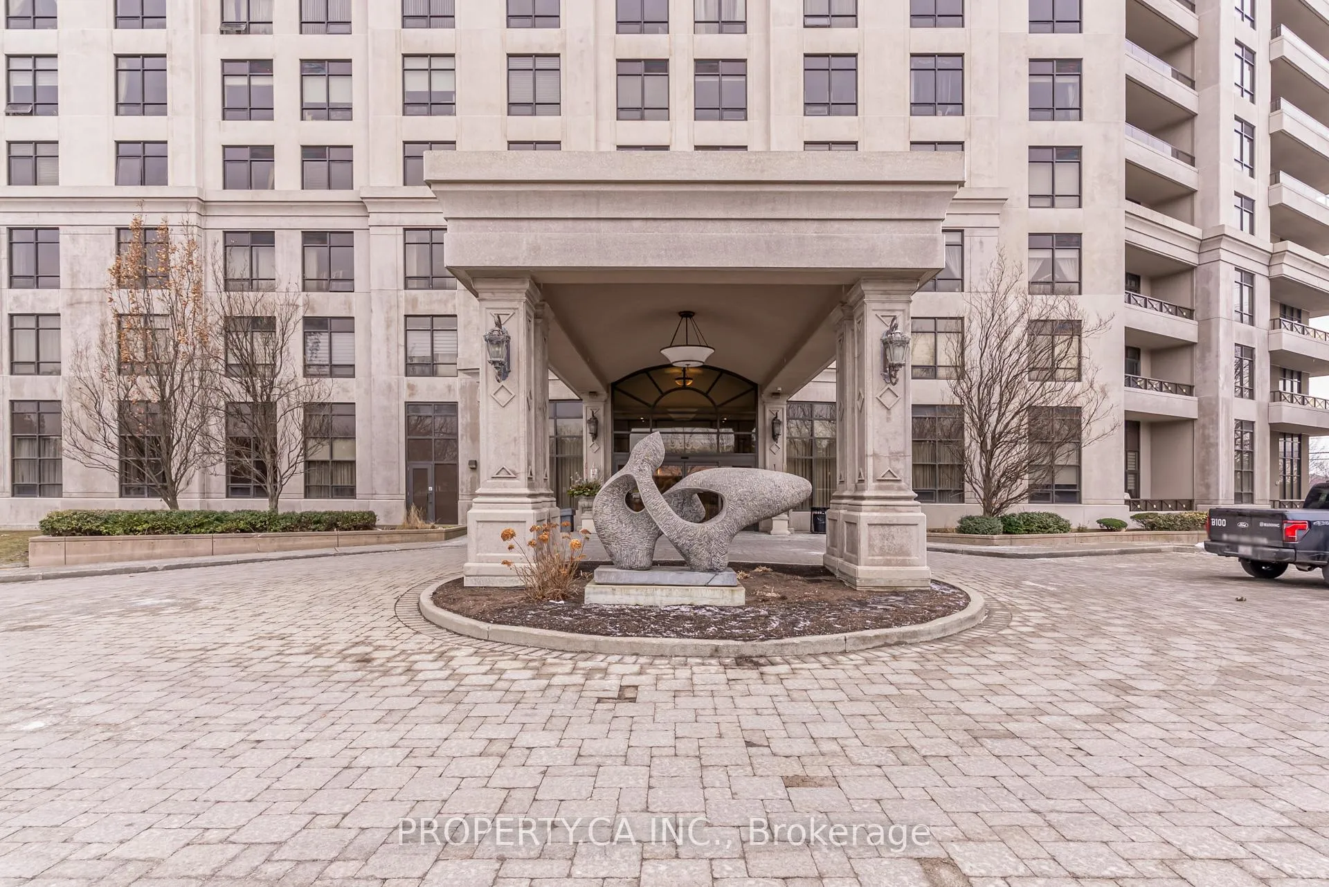 Photo 3 of Unit 1101, 9235 Jane Street, Vaughan, Maple — HOMEH
