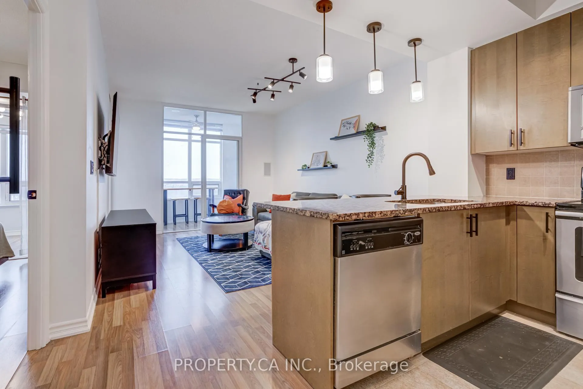 Photo 7 of Unit 1101, 9235 Jane Street, Vaughan, Maple — HOMEH