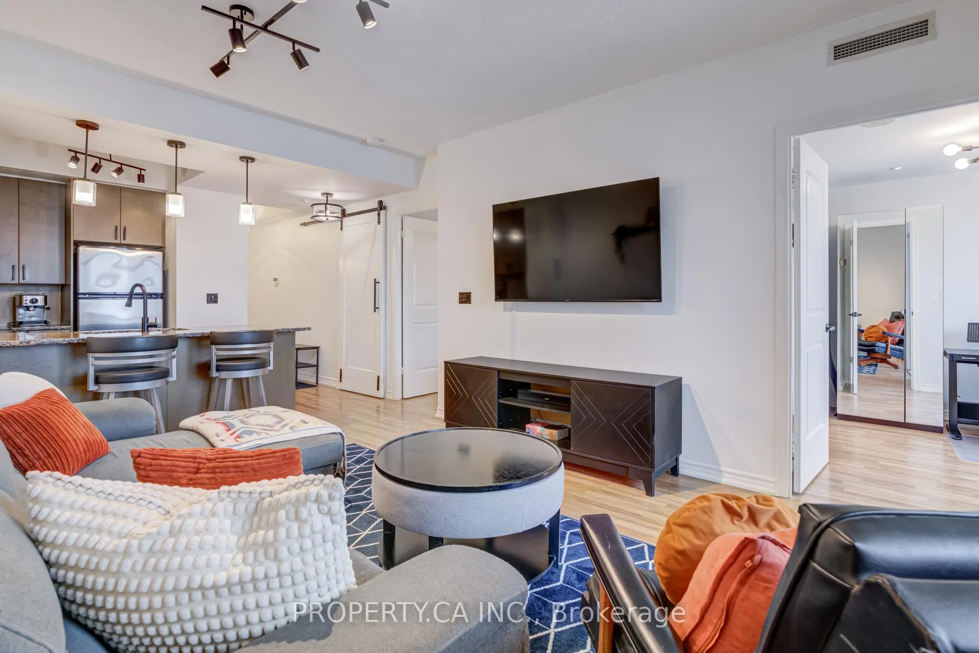 Photo 10 of Unit 1101, 9235 Jane Street, Vaughan, Maple — HOMEH