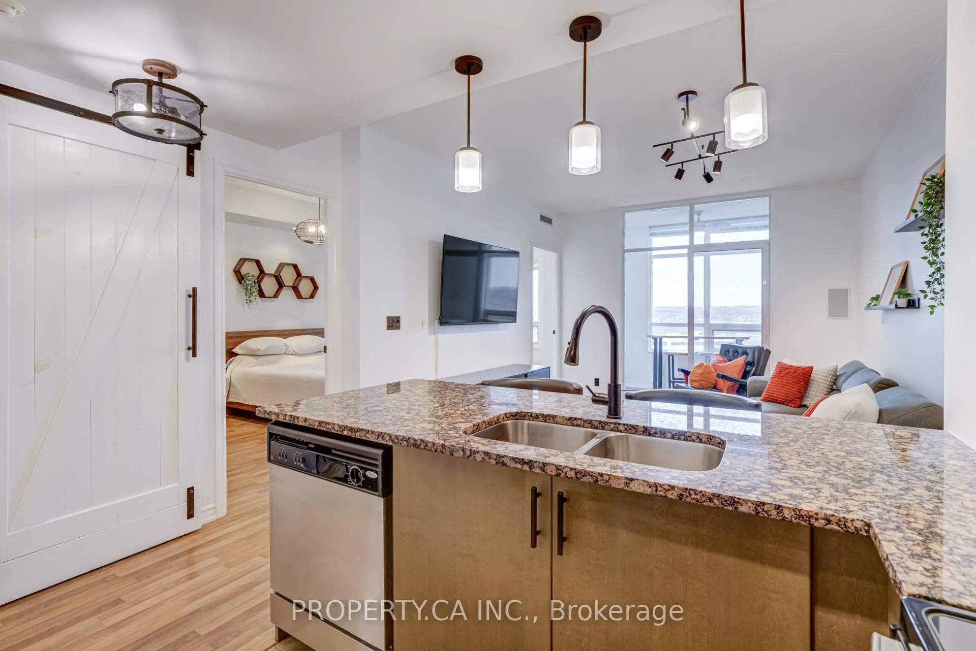 Photo 15 of Unit 1101, 9235 Jane Street, Vaughan, Maple — HOMEH