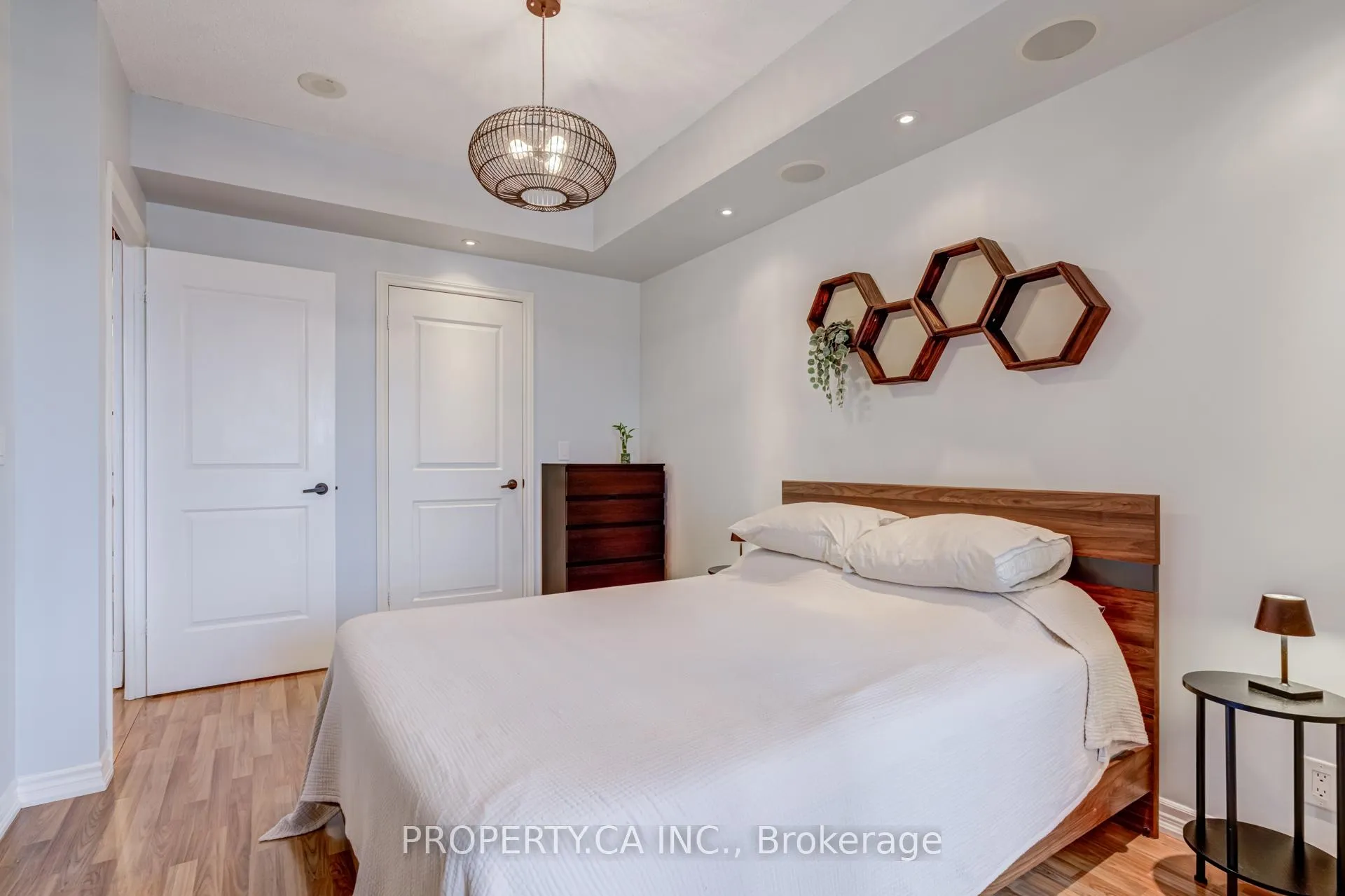 Photo 18 of Unit 1101, 9235 Jane Street, Vaughan, Maple — HOMEH