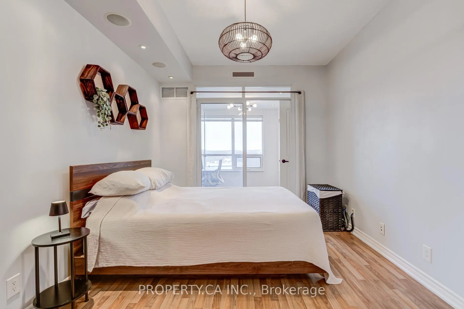 Photo 20 of Unit 1101, 9235 Jane Street, Vaughan, Maple — HOMEH