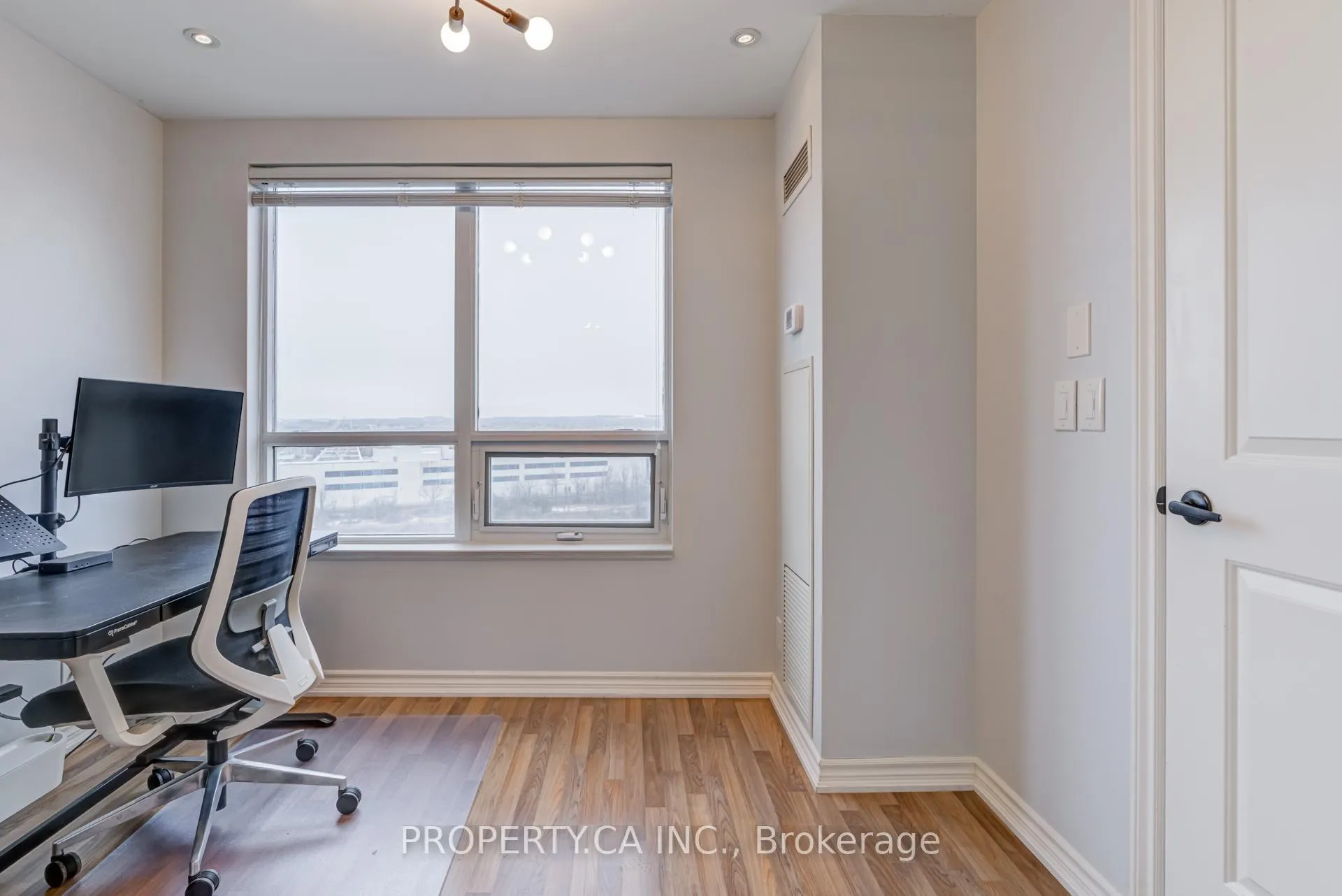 Photo 21 of Unit 1101, 9235 Jane Street, Vaughan, Maple — HOMEH