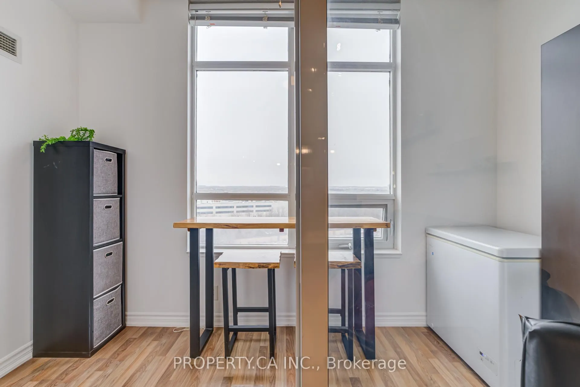 Photo 23 of Unit 1101, 9235 Jane Street, Vaughan, Maple — HOMEH