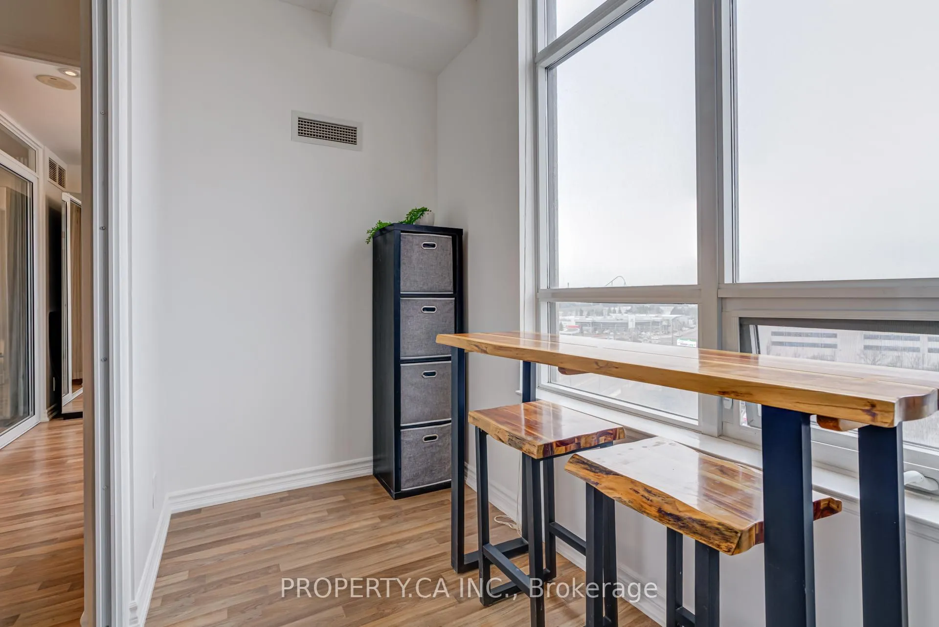 Photo 25 of Unit 1101, 9235 Jane Street, Vaughan, Maple — HOMEH
