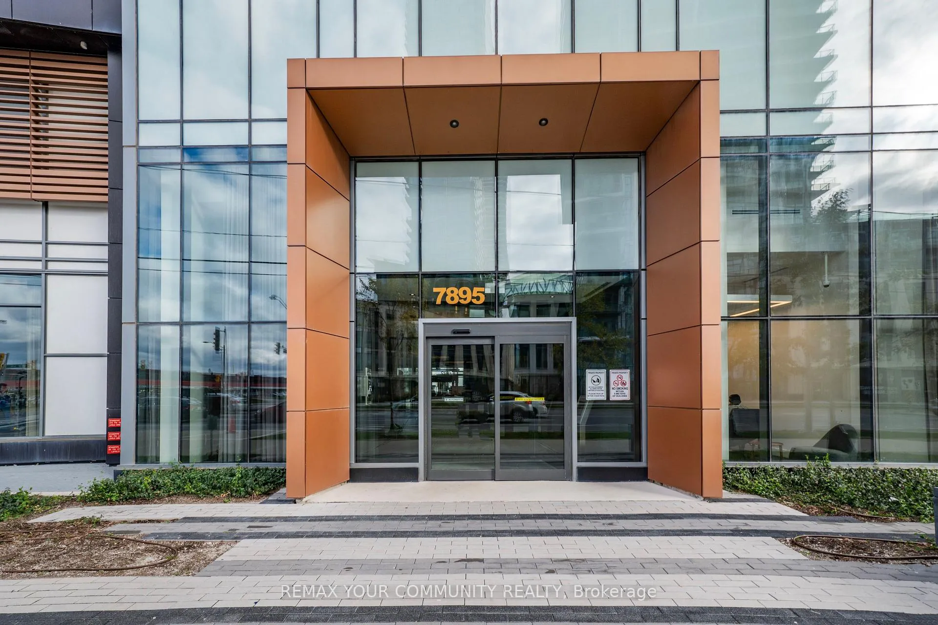 Photo 2 of Unit 204, 7895 Jane Street, Vaughan, Concord — HOMEH