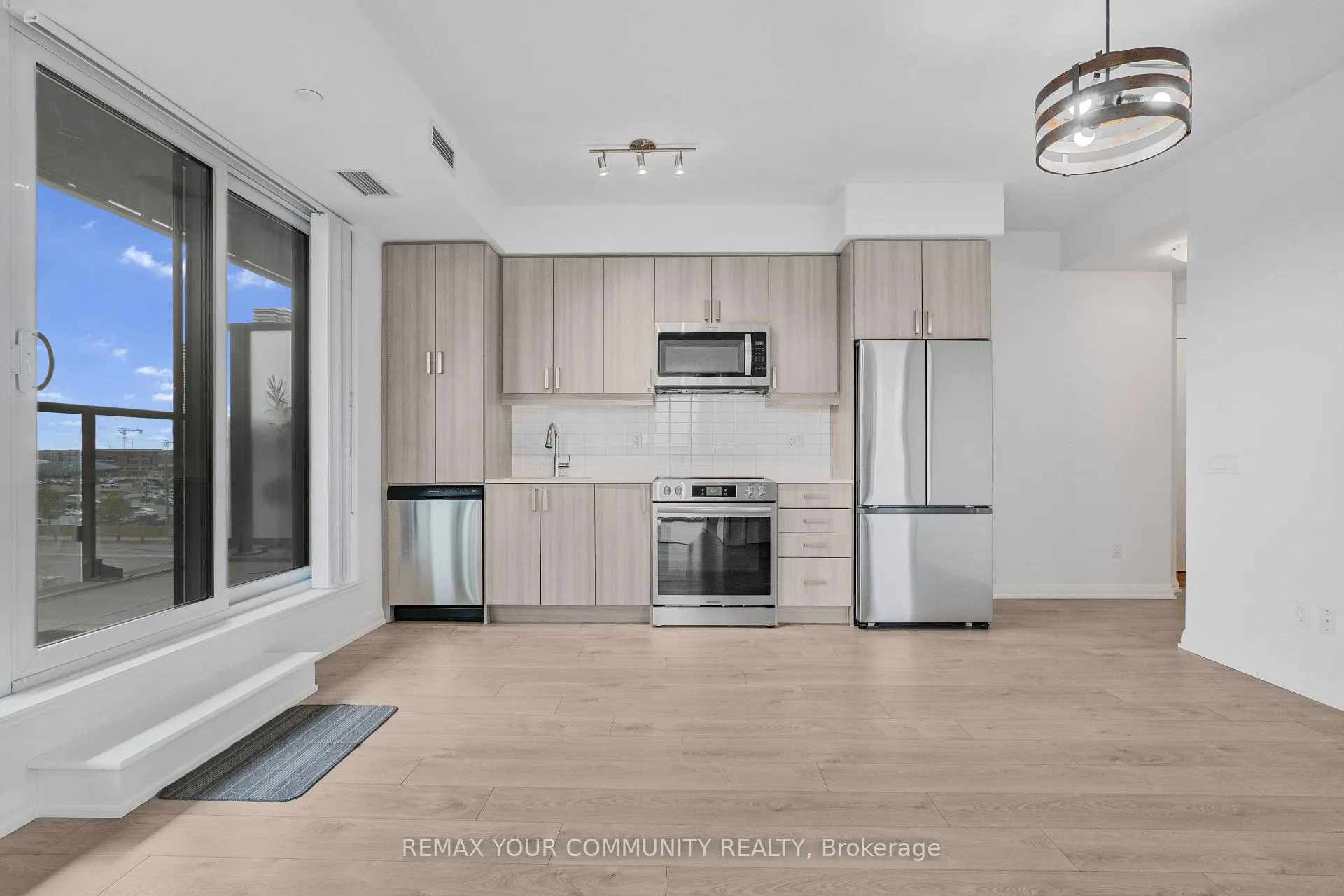 Photo 8 of Unit 204, 7895 Jane Street, Vaughan, Concord — HOMEH