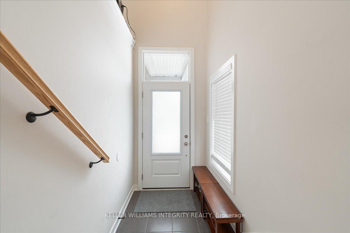 Photo 3 of 384 Appalachian Circle, Ottawa, Barrhaven - Half Moon Bay — HOMEH