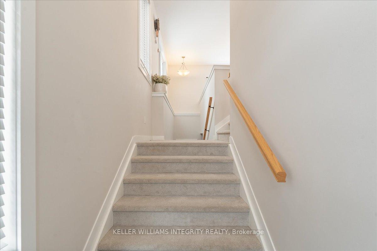Photo 4 of 384 Appalachian Circle, Ottawa, Barrhaven - Half Moon Bay — HOMEH