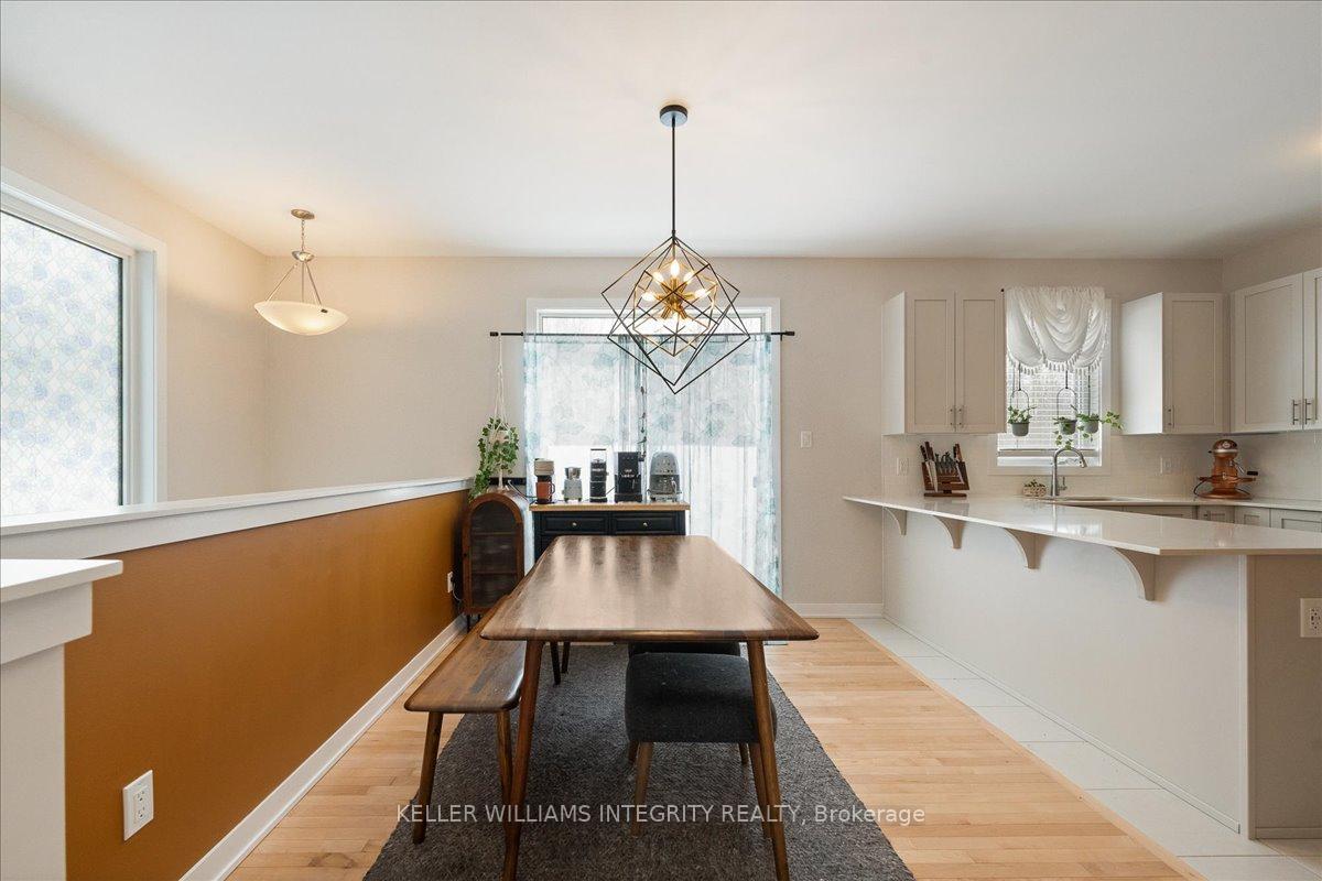 Photo 5 of 384 Appalachian Circle, Ottawa, Barrhaven - Half Moon Bay — HOMEH