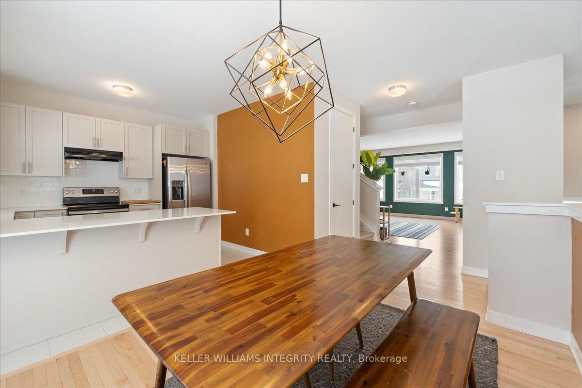 Photo 7 of 384 Appalachian Circle, Ottawa, Barrhaven - Half Moon Bay — HOMEH