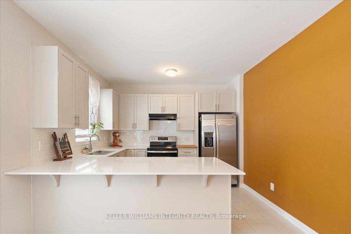 Photo 8 of 384 Appalachian Circle, Ottawa, Barrhaven - Half Moon Bay — HOMEH