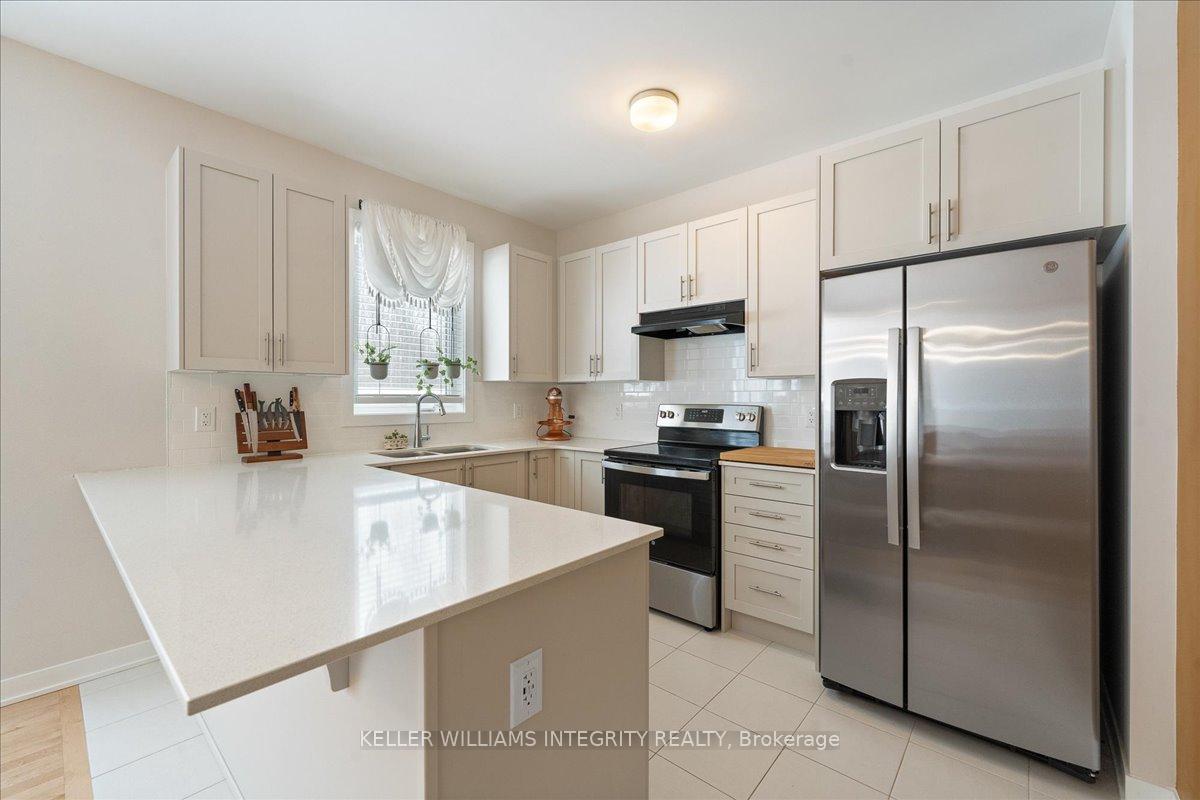 Photo 9 of 384 Appalachian Circle, Ottawa, Barrhaven - Half Moon Bay — HOMEH