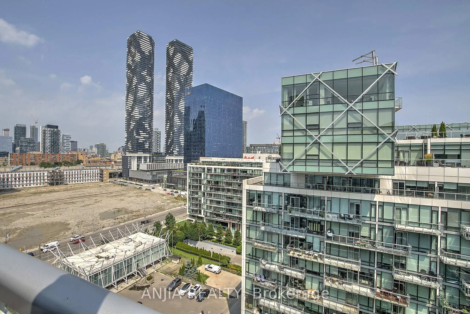 Photo 7 of Unit ph1209, 29 Queens Quay E, Toronto, Waterfront Communities — HOMEH