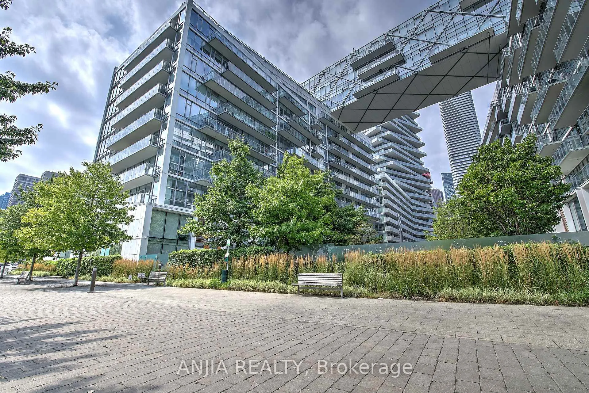 Photo 14 of Unit ph1209, 29 Queens Quay E, Toronto, Waterfront Communities — HOMEH
