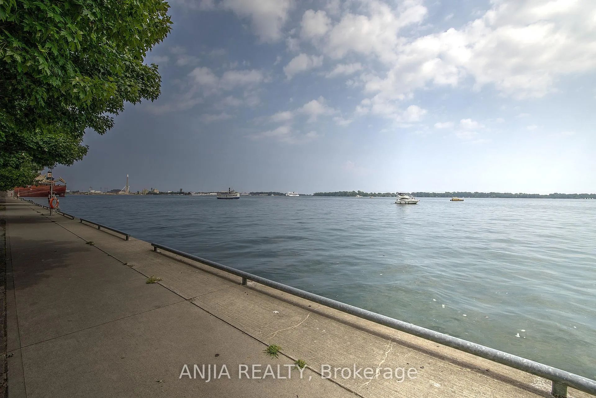 Photo 17 of Unit ph1209, 29 Queens Quay E, Toronto, Waterfront Communities — HOMEH