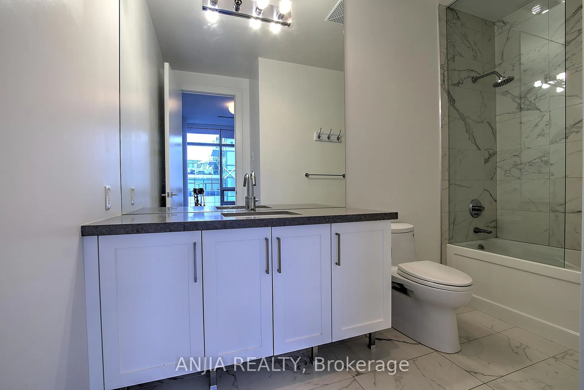 Photo 26 of Unit ph1209, 29 Queens Quay E, Toronto, Waterfront Communities — HOMEH