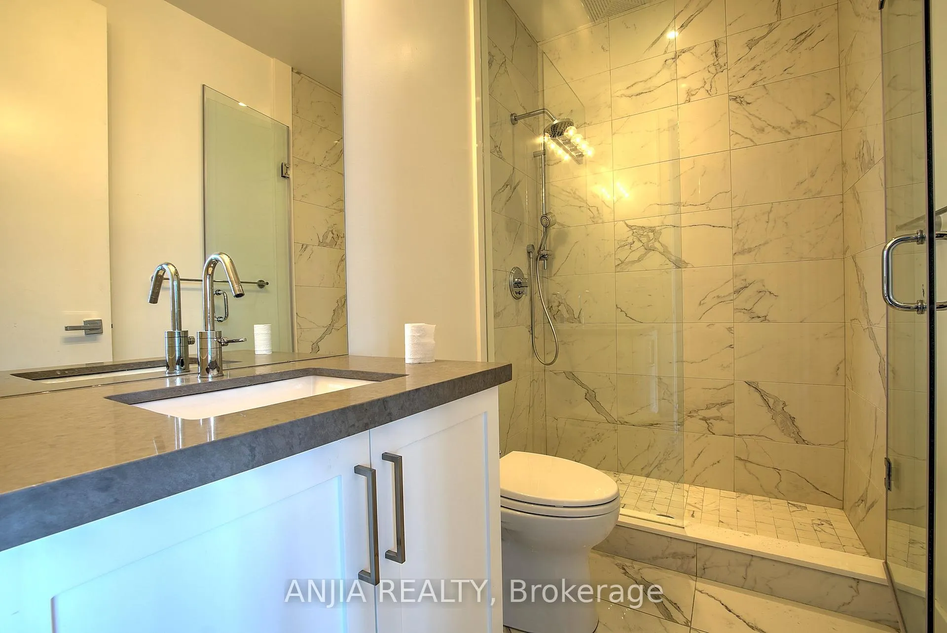 Photo 27 of Unit ph1209, 29 Queens Quay E, Toronto, Waterfront Communities — HOMEH