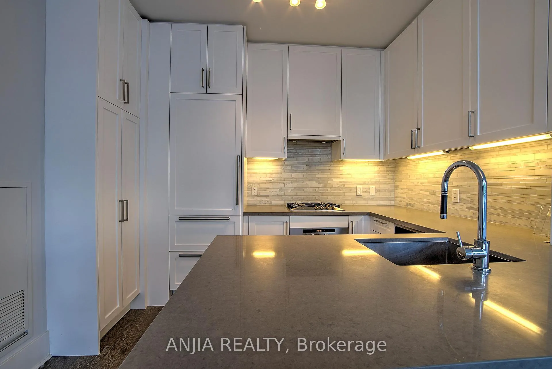 Photo 30 of Unit ph1209, 29 Queens Quay E, Toronto, Waterfront Communities — HOMEH