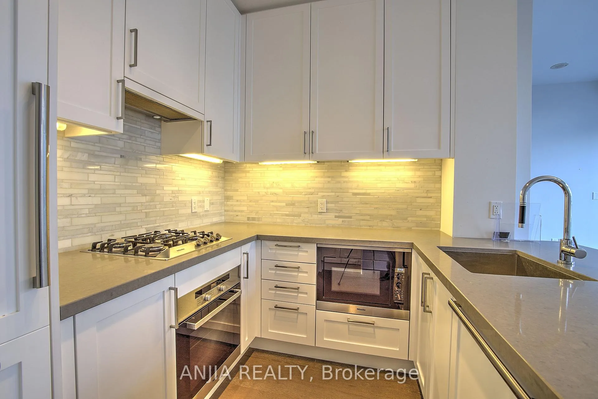 Photo 31 of Unit ph1209, 29 Queens Quay E, Toronto, Waterfront Communities — HOMEH