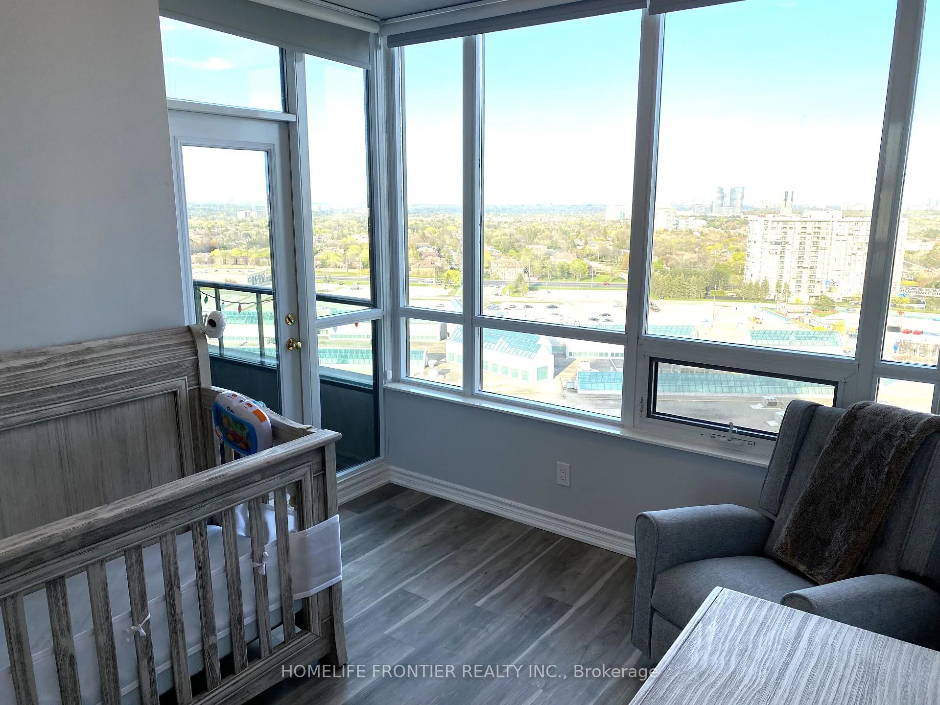 Photo 13 of Unit Ph03, 88 Promenade Circle, Vaughan, Brownridge — HOMEH
