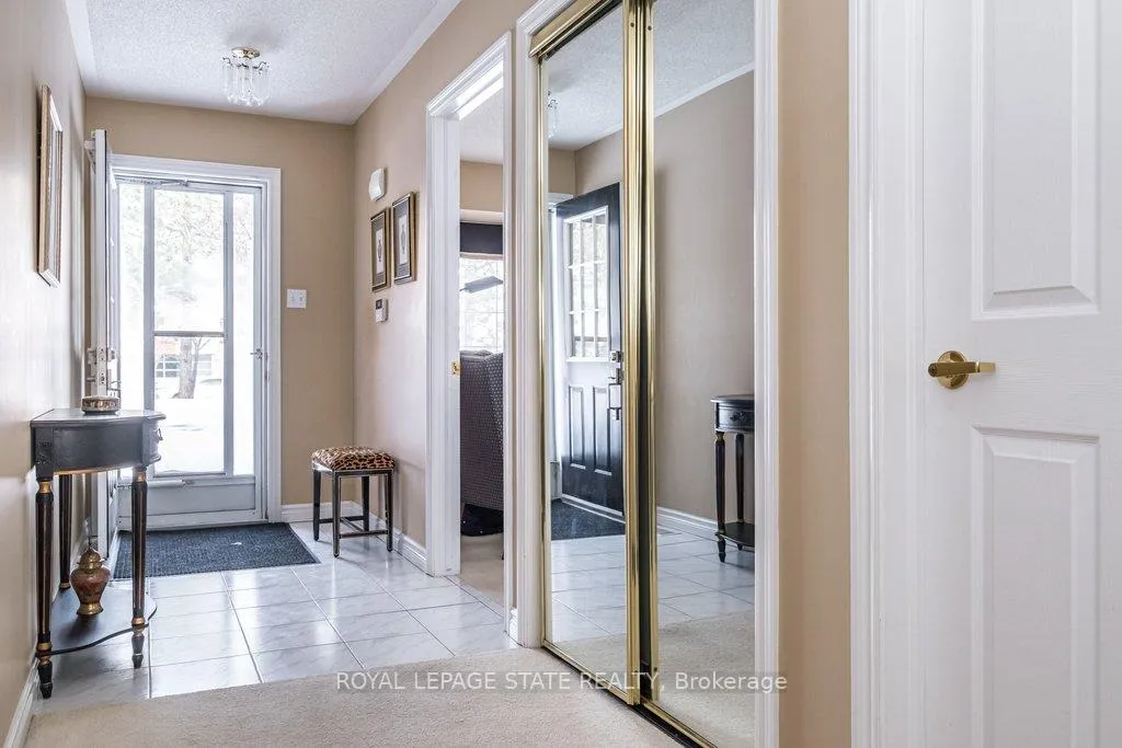 Photo 2 of Unit 28, 20 Meadowlands Boulevard, Hamilton, Meadowlands — HOMEH