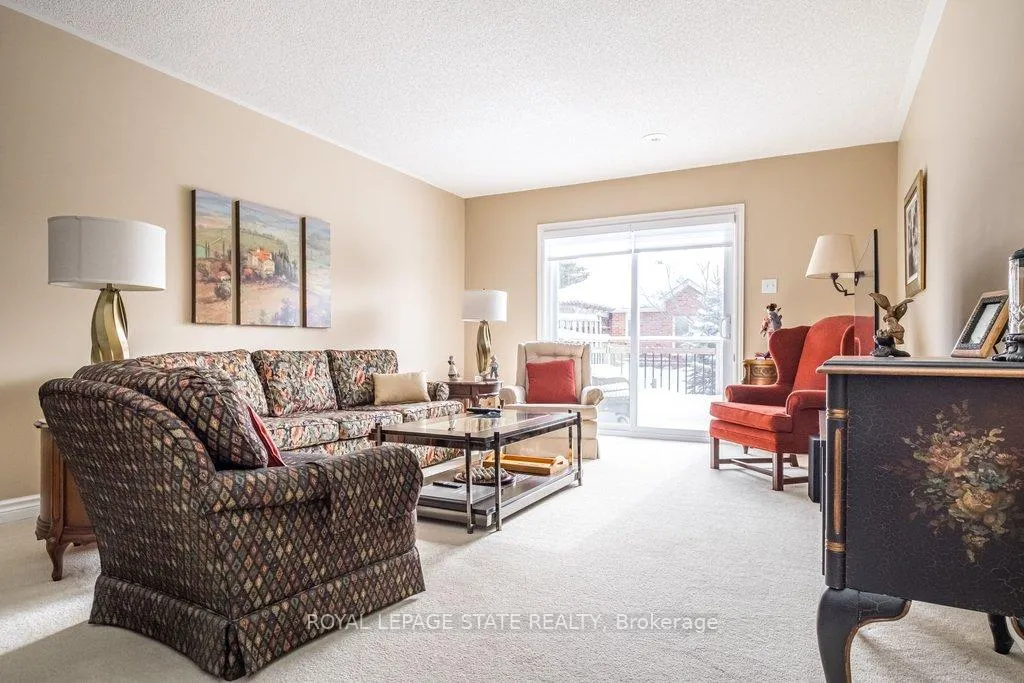 Photo 16 of Unit 28, 20 Meadowlands Boulevard, Hamilton, Meadowlands — HOMEH