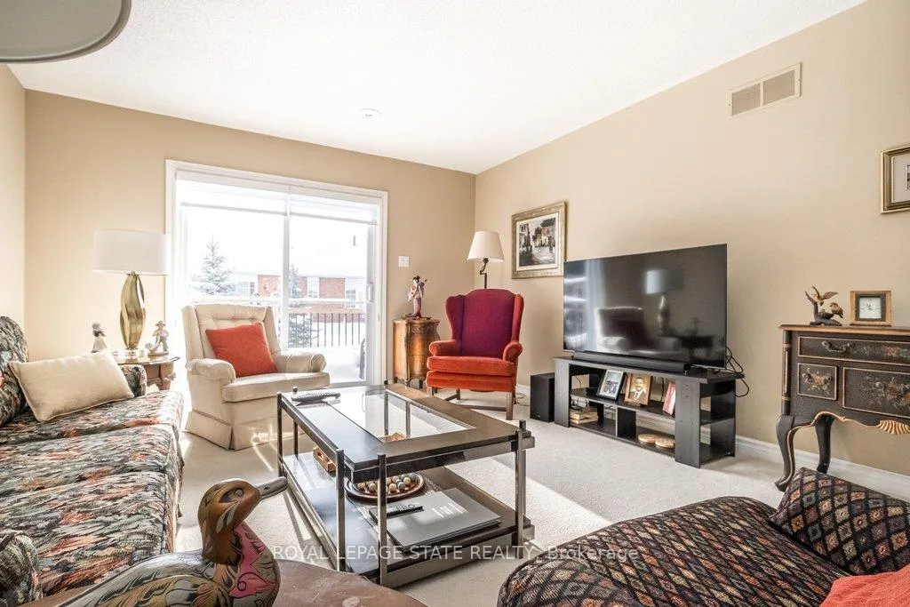 Photo 17 of Unit 28, 20 Meadowlands Boulevard, Hamilton, Meadowlands — HOMEH